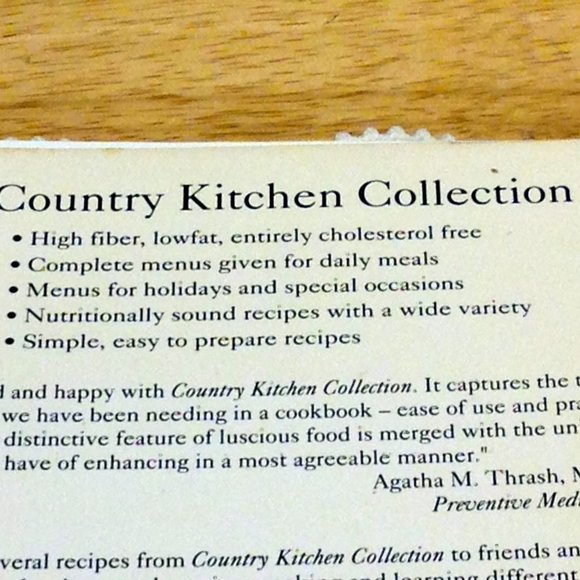 Vintage Country Kitchen Collection, Vegetarian cookbook - Picture 3 of 11